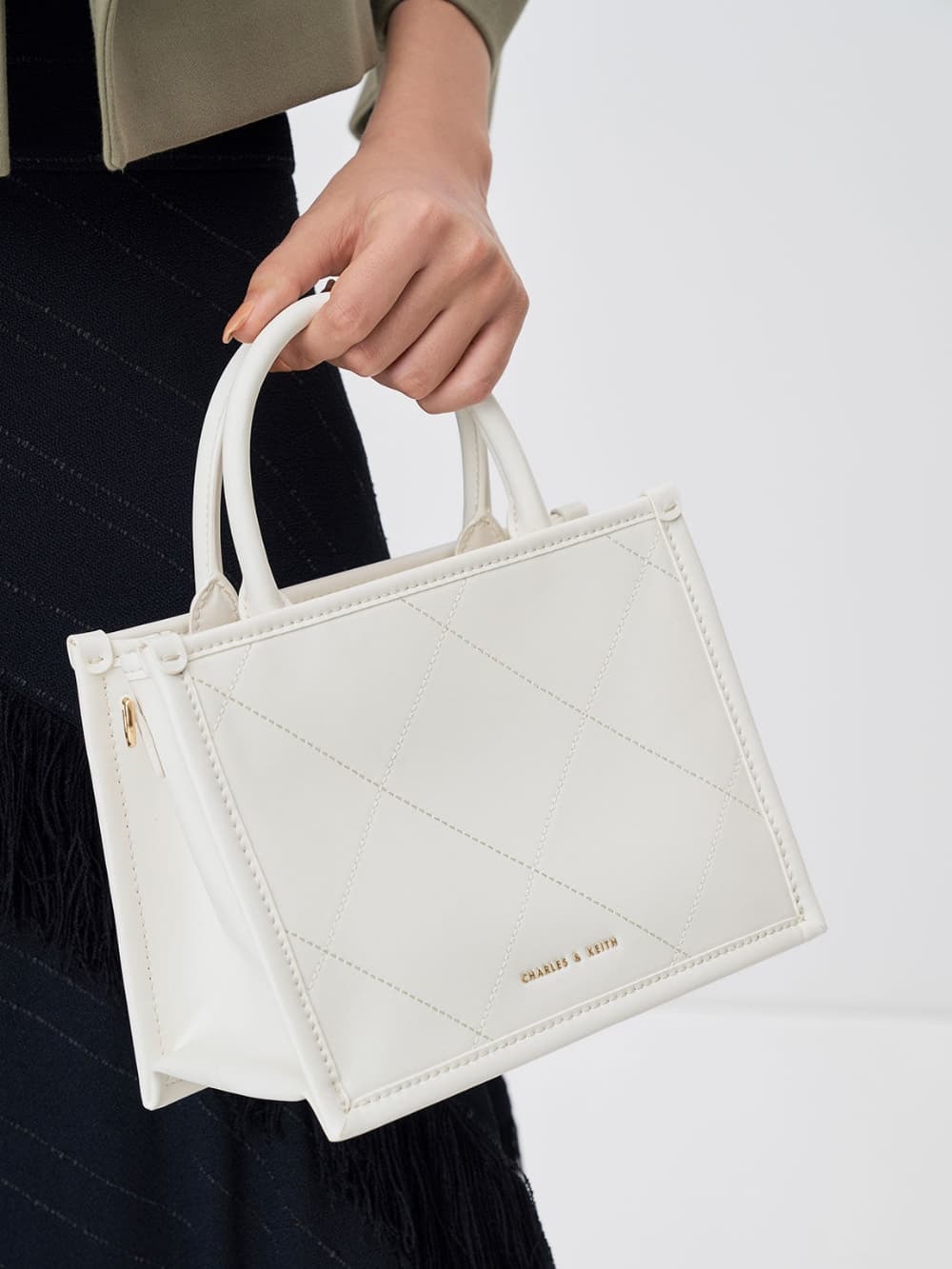 여성 화이트 실리아 퀼티드 더블 핸들 토트백 - CHARLES & KEITH