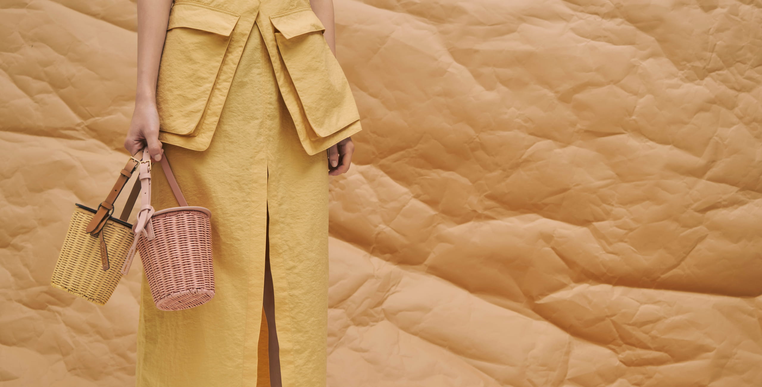 Women’s rattan cylindrical crossbody bags in cognac and pink – CHARLES & KEITH