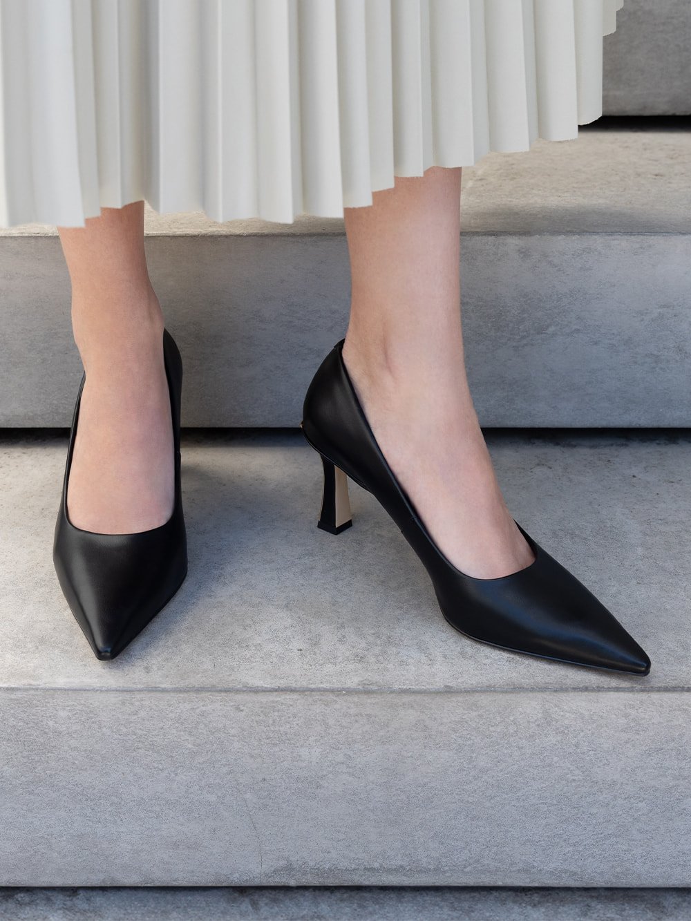 Women’s black flare heel pointed-toe pumps - CHARLES & KEITH