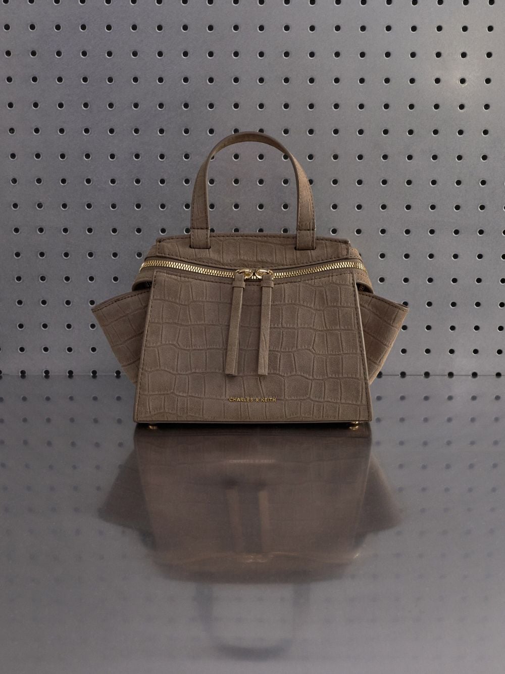 TOP HANDLE BAGS