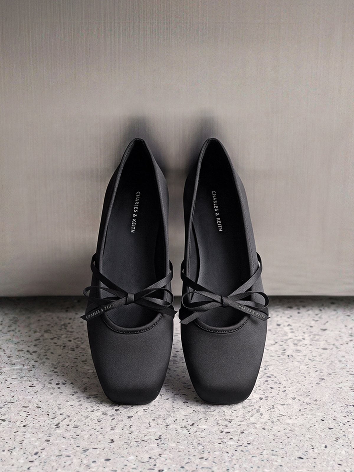 緞面蝴蝶結瑪莉珍鞋 - 黑色特別款 - CHARLES & KEITH