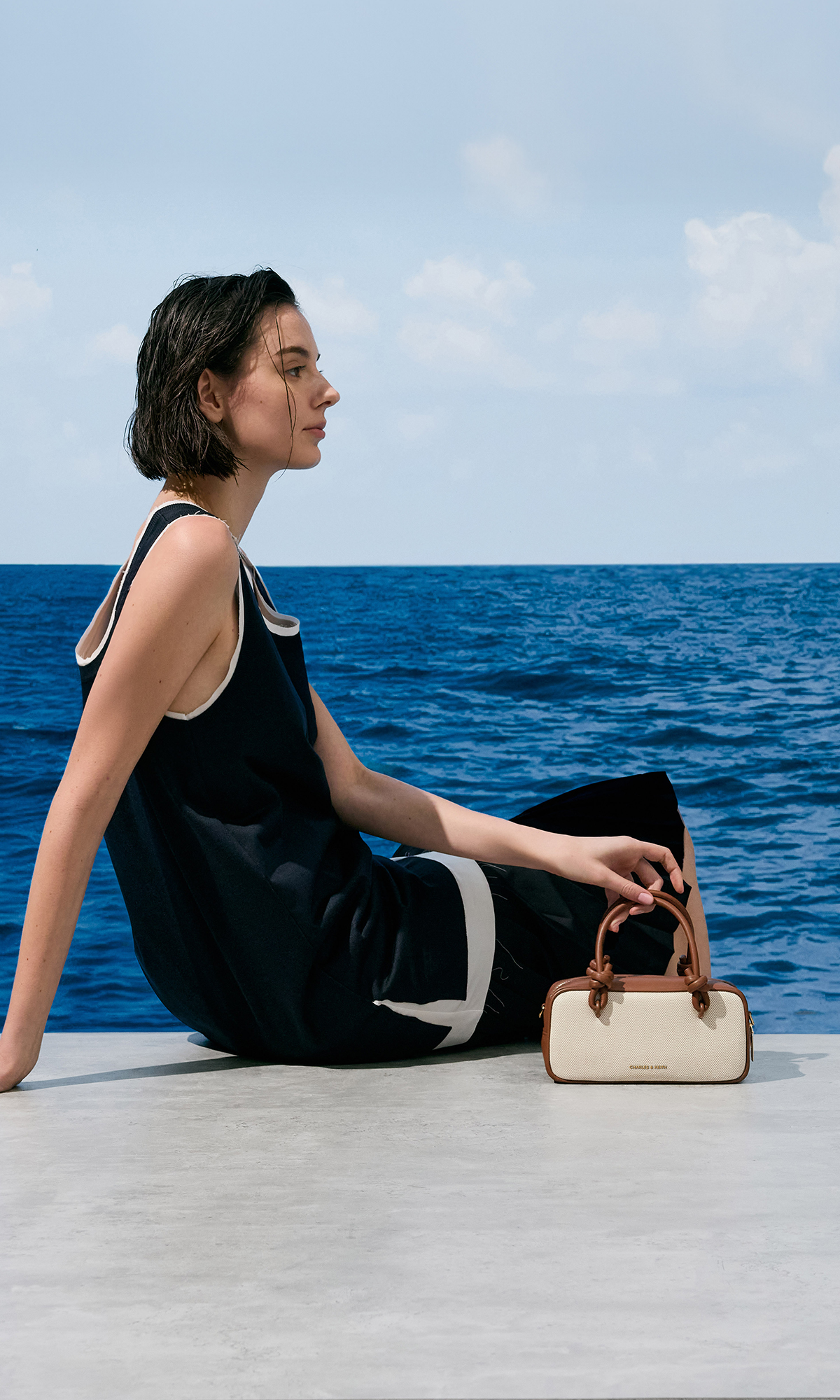 에버레이 볼링백 크림 - CHARLES & KEITH