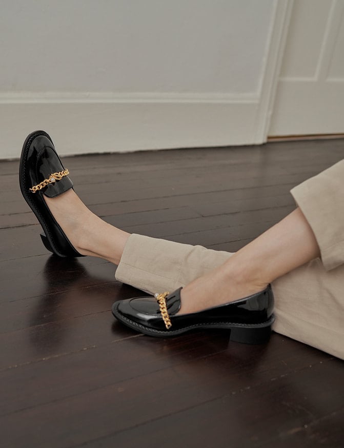 Women’s patent chain-link loafers – CHARLES & KEITH