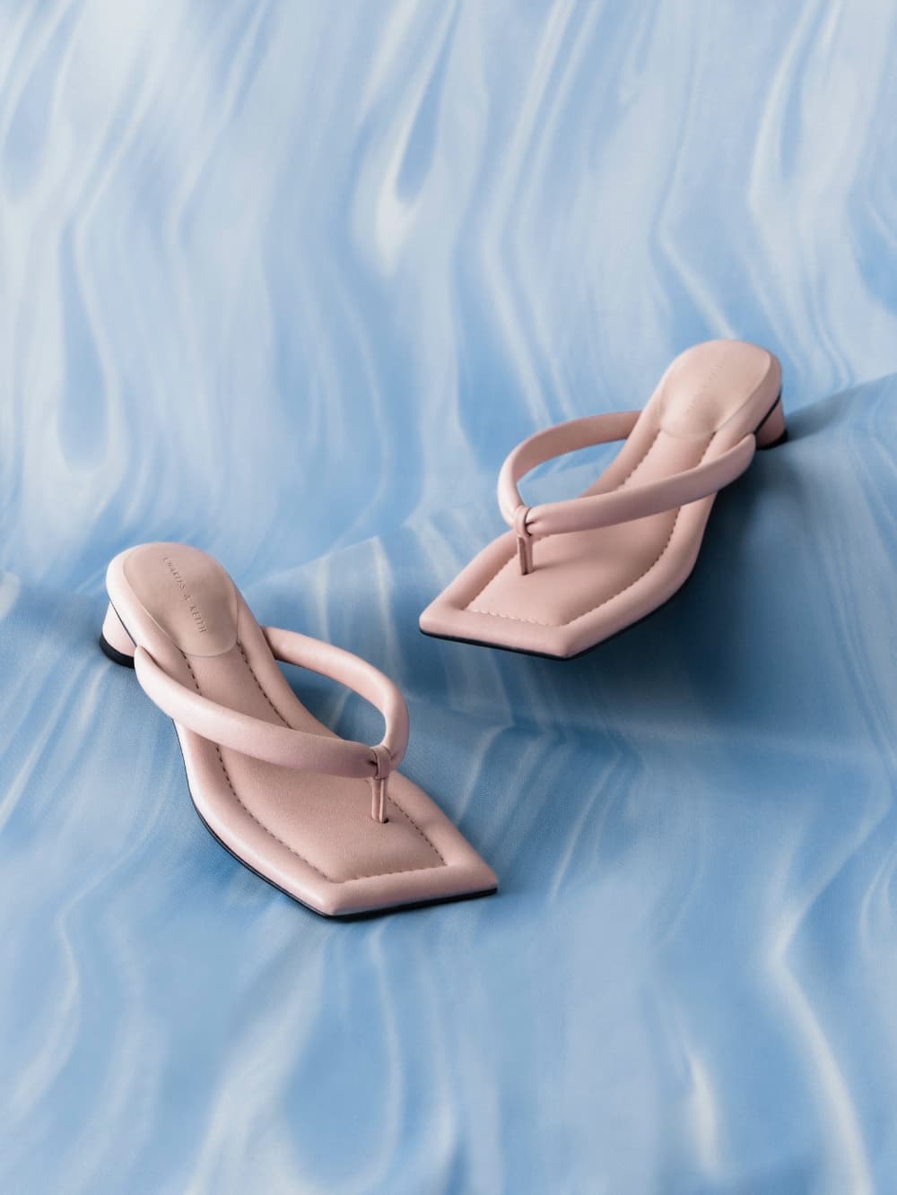 Women's light pink asymmetric-toe puffy thong sandals - CHARLES & KEITH