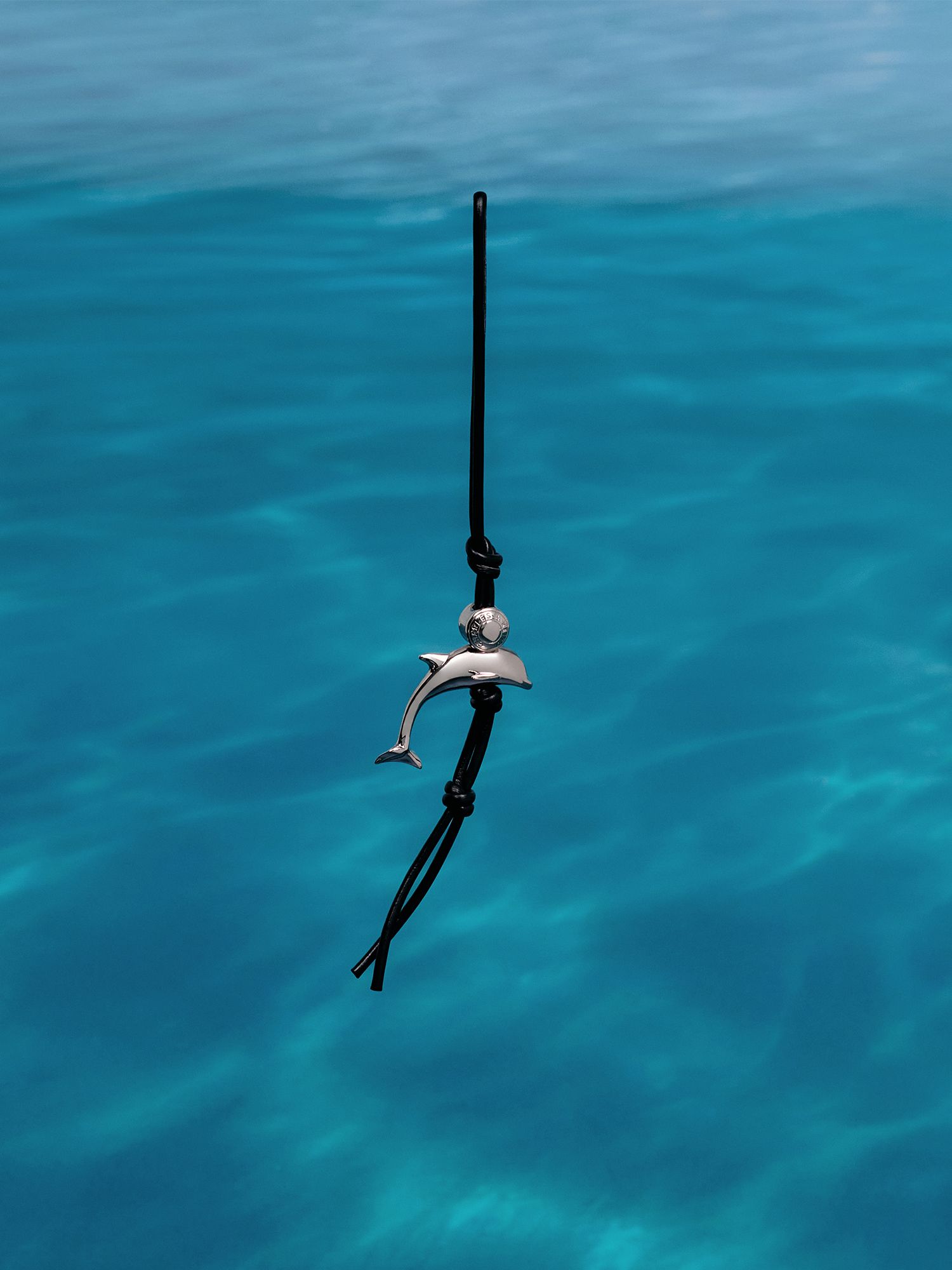 Delfina Dolphin Rope-Knot Charm - CHARLES & KEITH