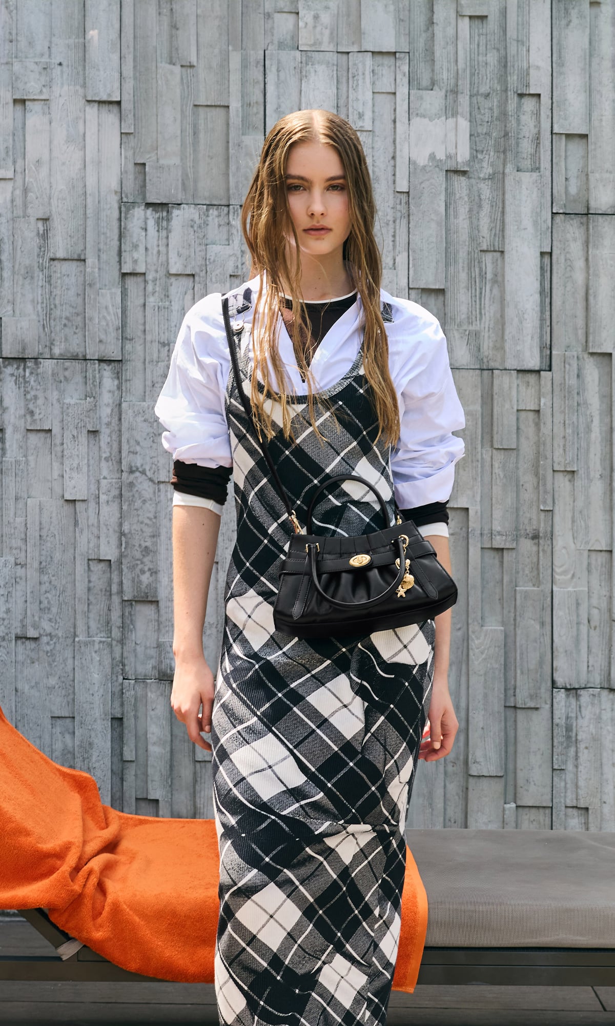 Black Isolde Belted Ruched Crossbody Bag - CHARLES & KEITH