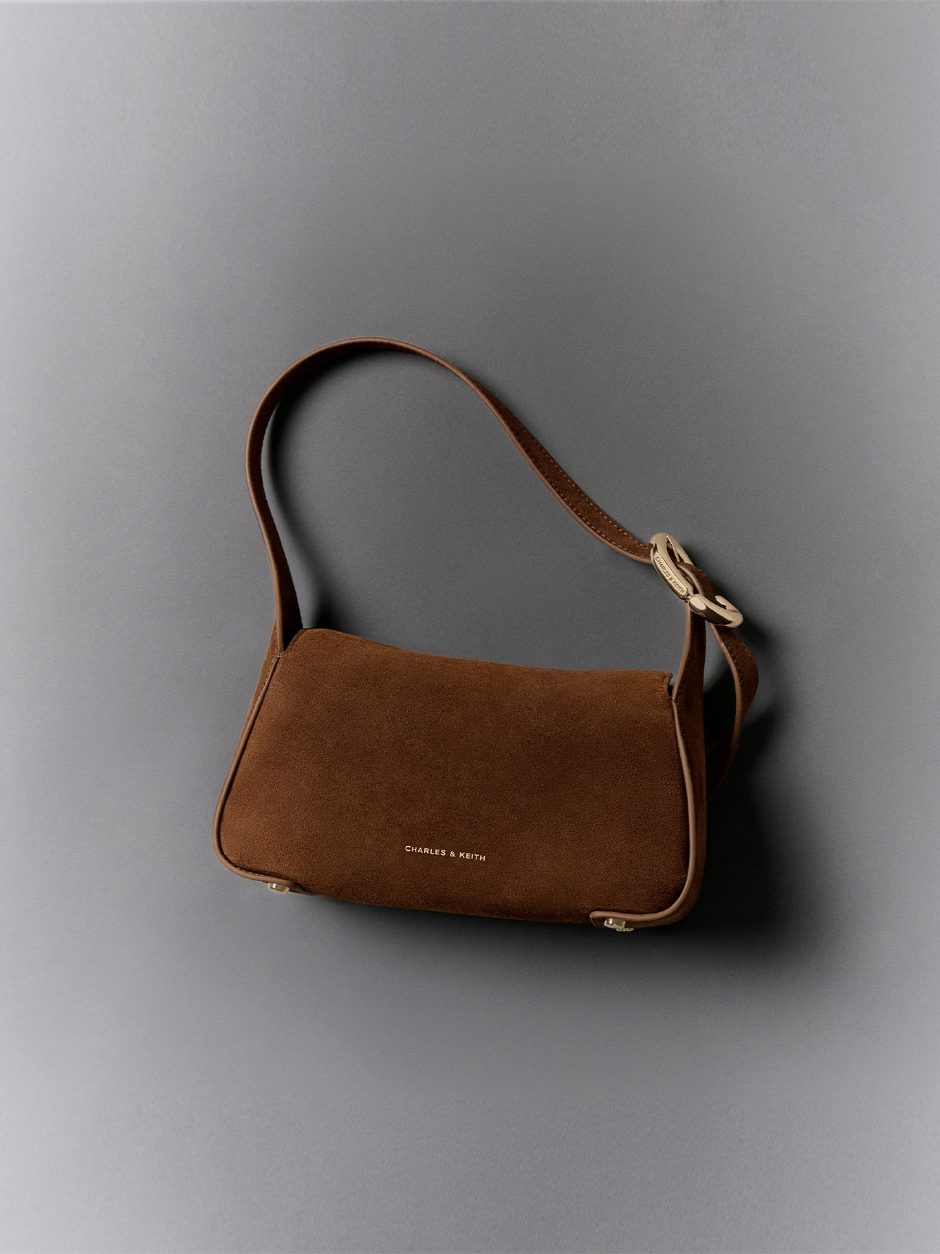 Aislin 仿麂皮肩背包 - 胡桃棕 - CHARLES & KEITH