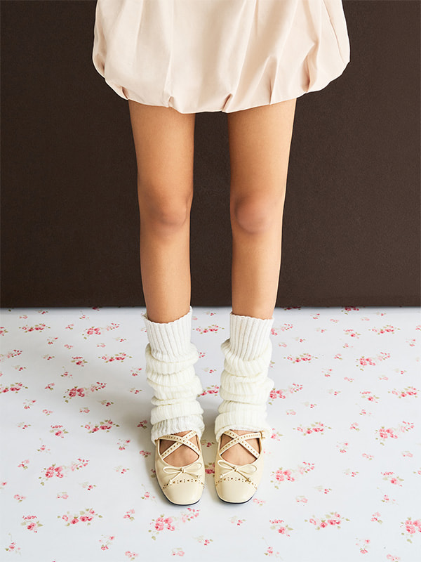 Image 121: Women's Chalk Studded Crossover-Strap Mary Jane Flats - CHARLES & KEITH