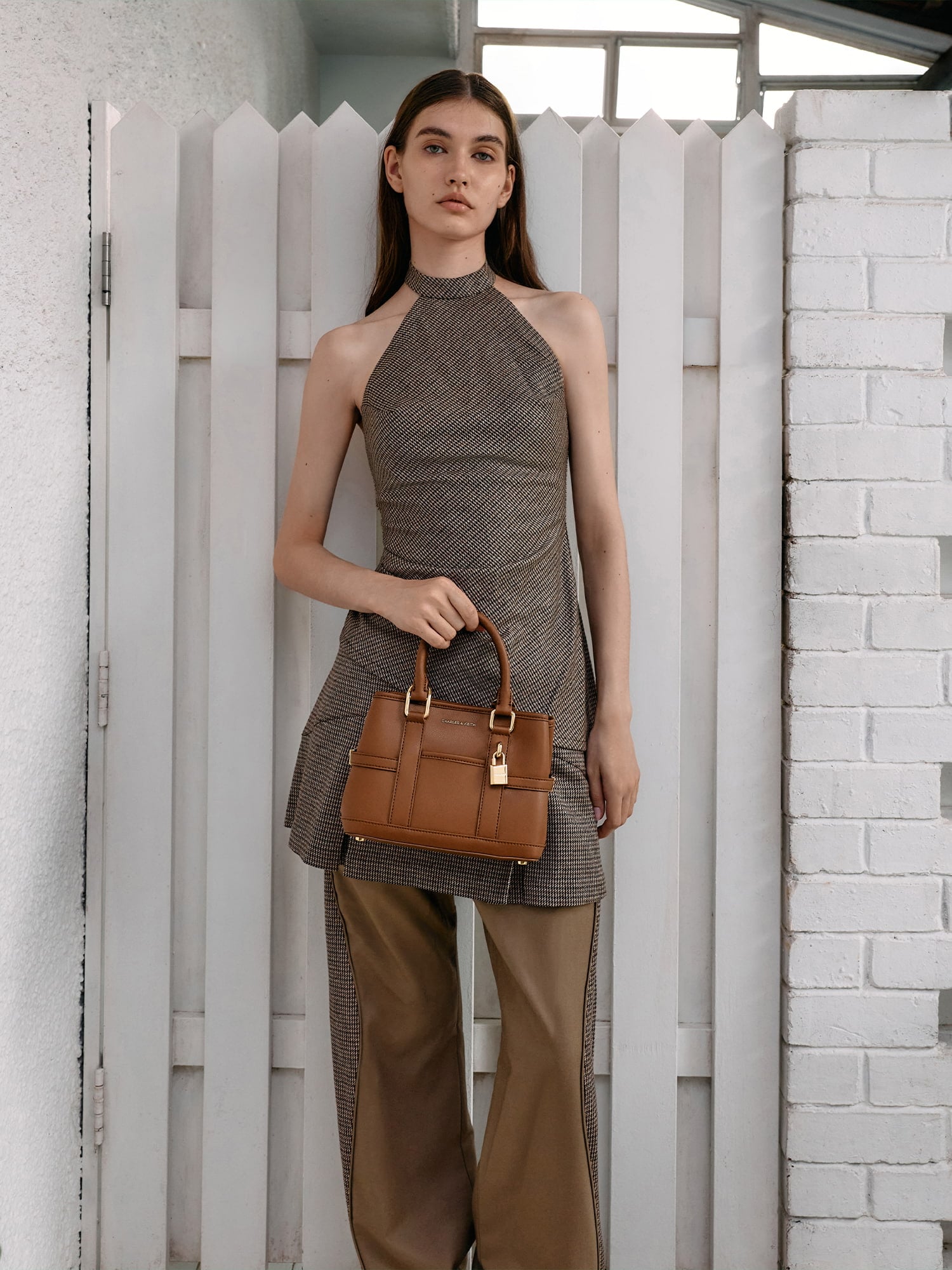 초콜릿 미니 스코티 토트백 - CHARLES & KEITH