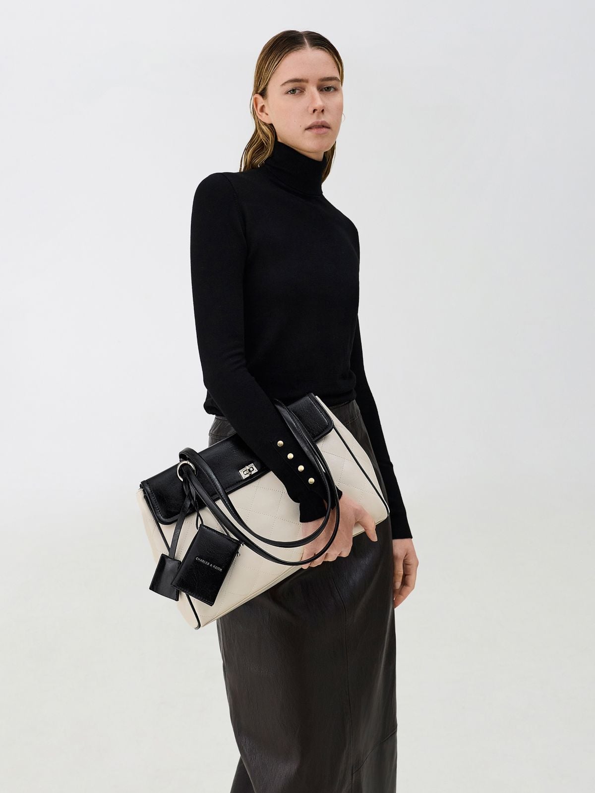 Sac cabas XL matelassé bicolore Apfra - Multicolore - CHARLES & KEITH