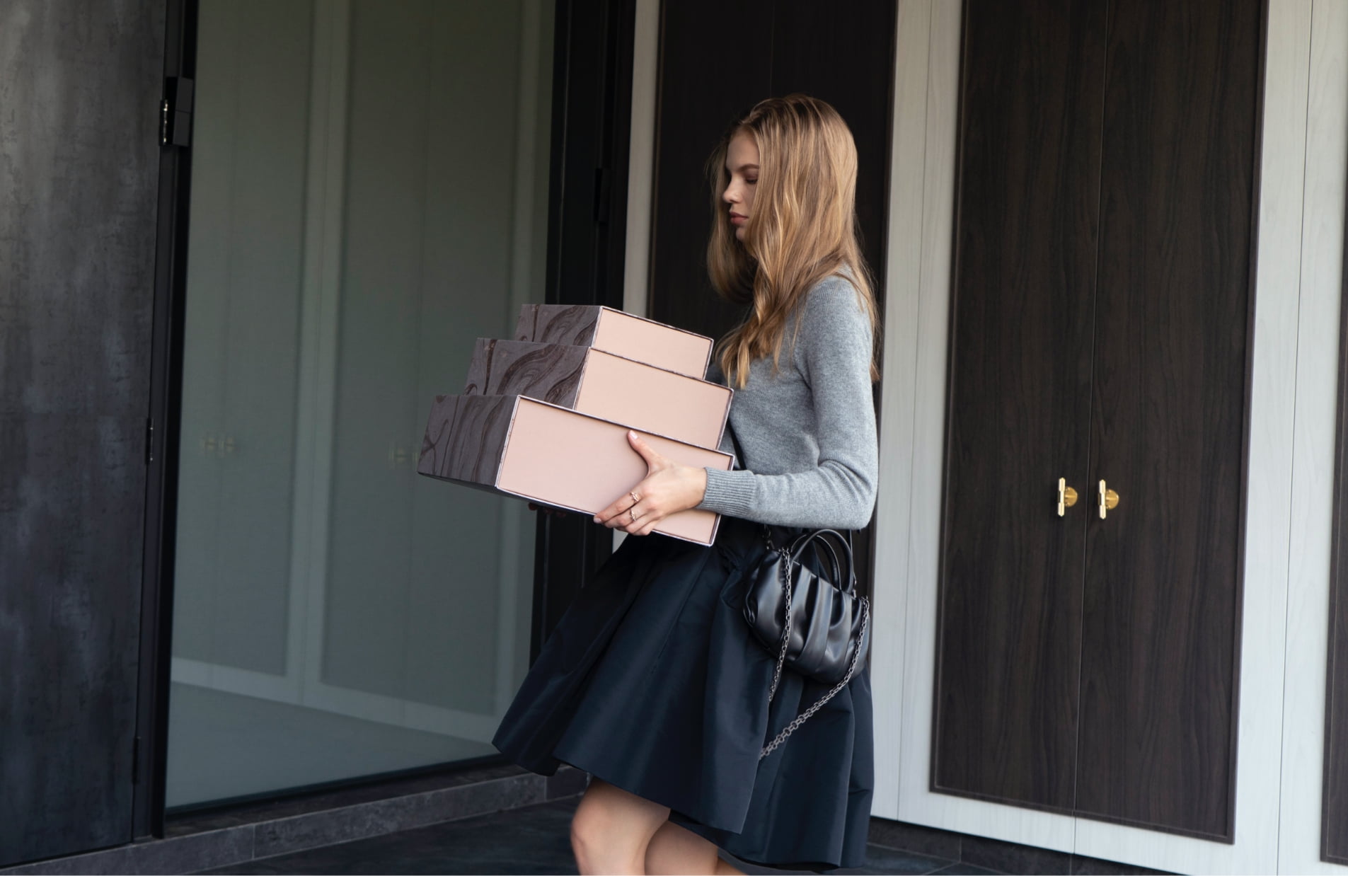 Charles and keith shopping bag deals