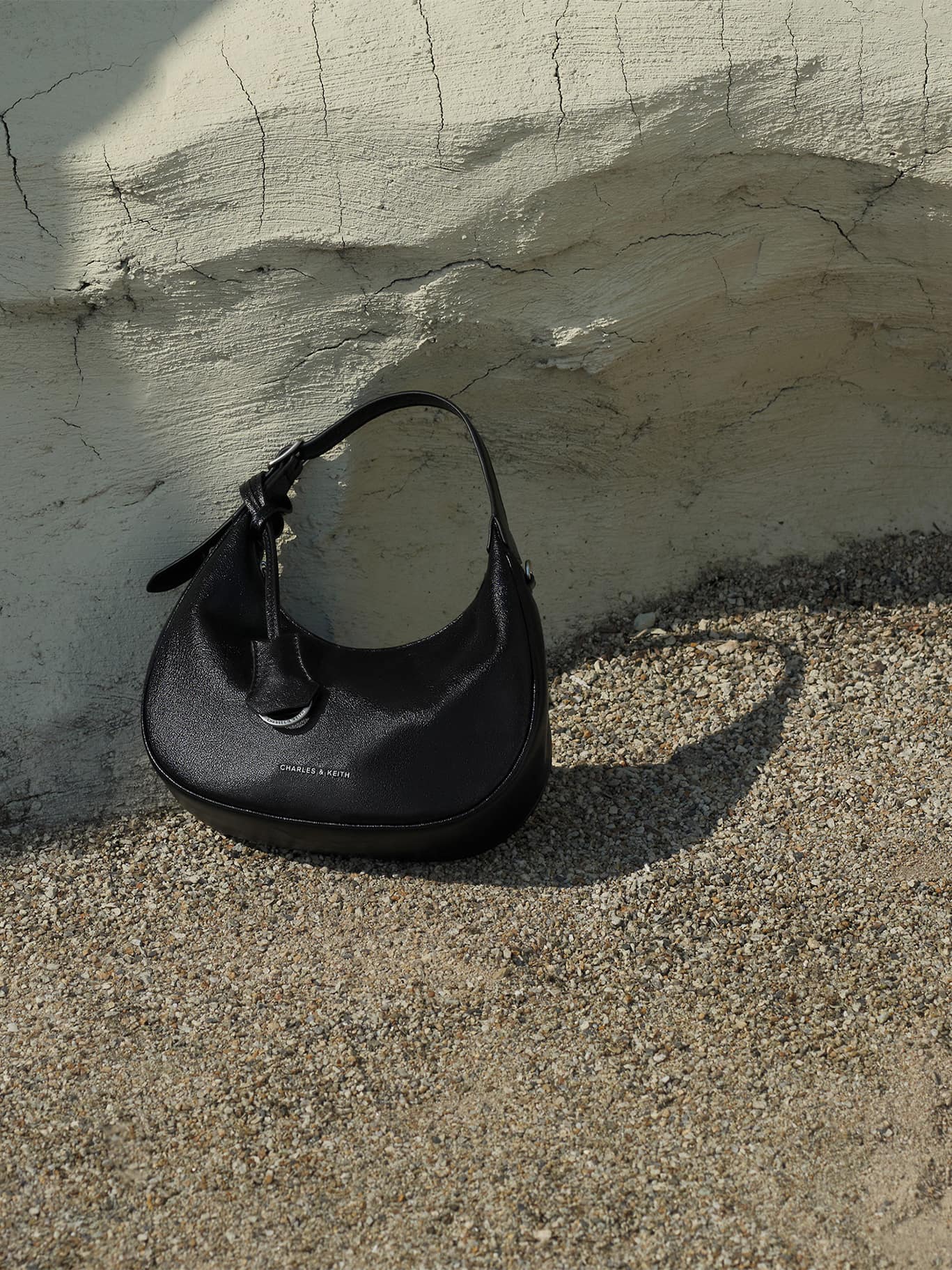 Noir Vega Hobo Bag - CHARLES & KEITH