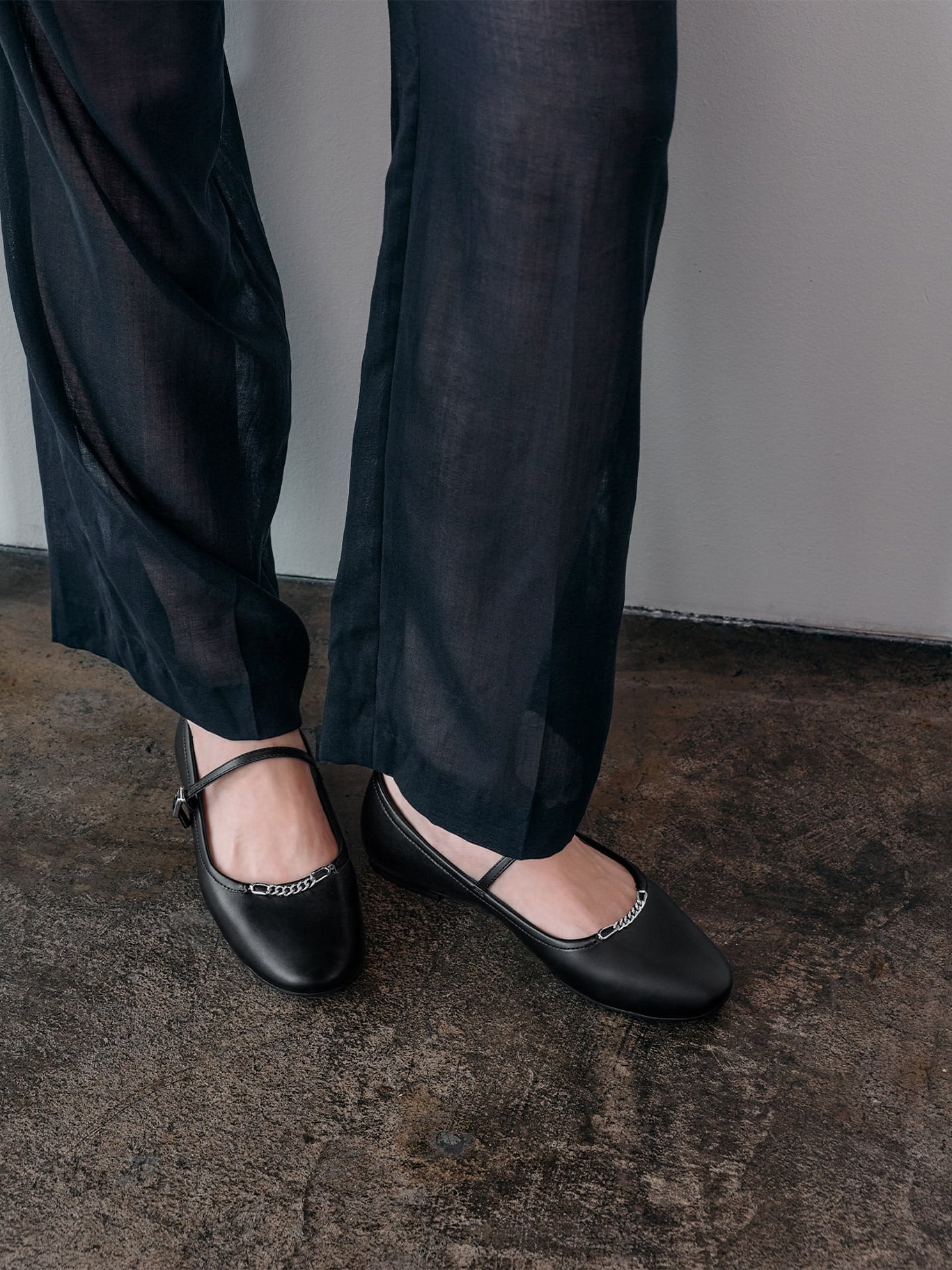 Shila 金屬鏈平底鞋 - CHARLES & KEITH