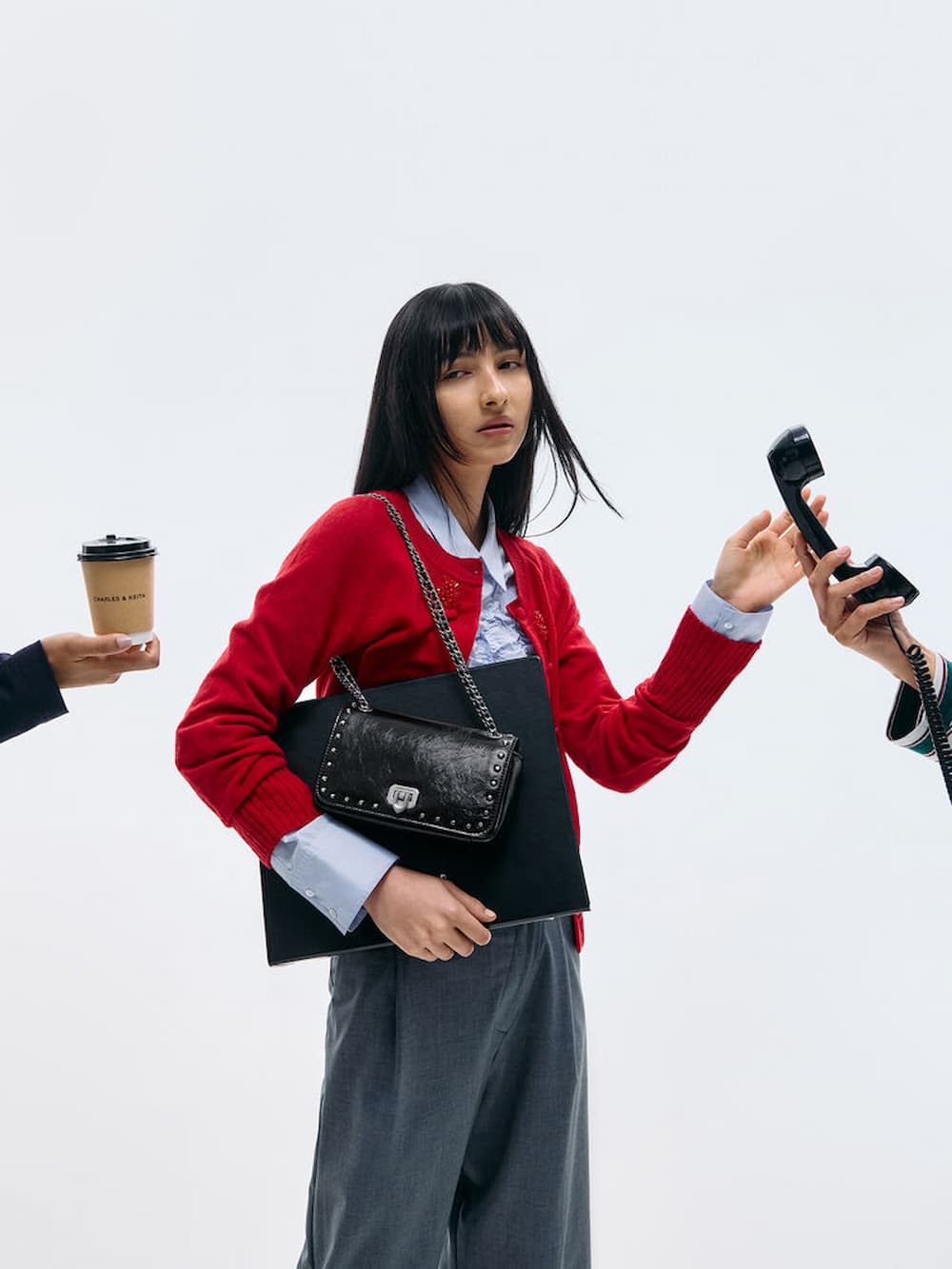 블랙 아르웬 스터드 숄더백- CHARLES & KEITH