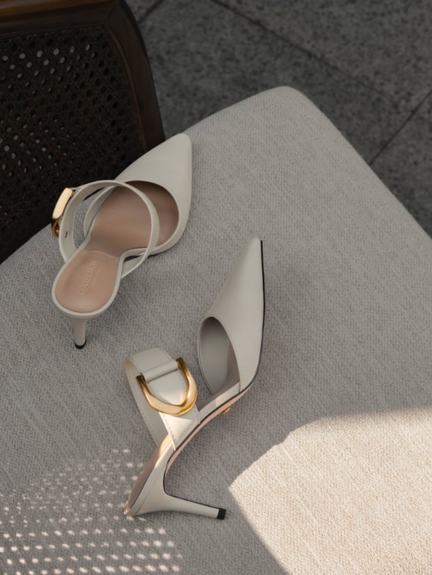 Gabine buckled leather mule pumps in chalk - CHARLES & KEITH