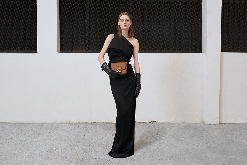 Women’s cognac Gabine leather crossbody bag 
