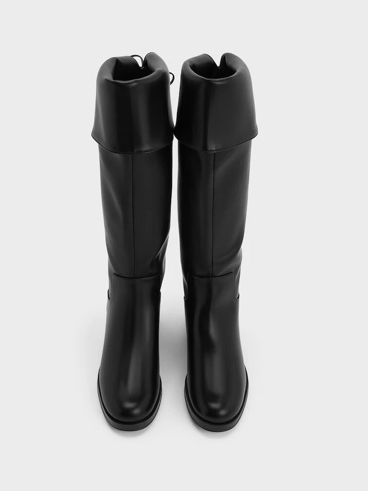 Botas de cano alto com amarração traseira dobrável - Preto - CHARLES & KEITH