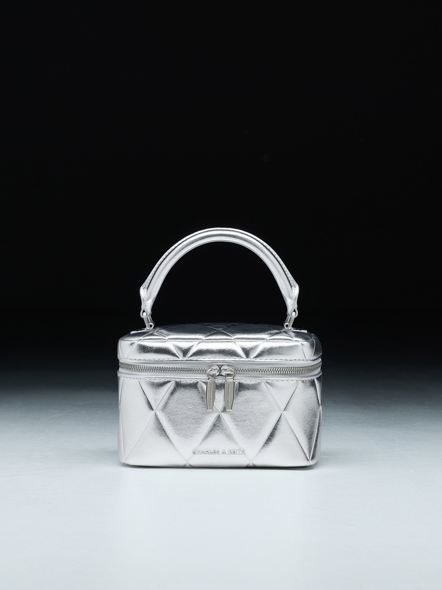 銀色Arwen 箱型鍊條包 - CHARLES & KEITH