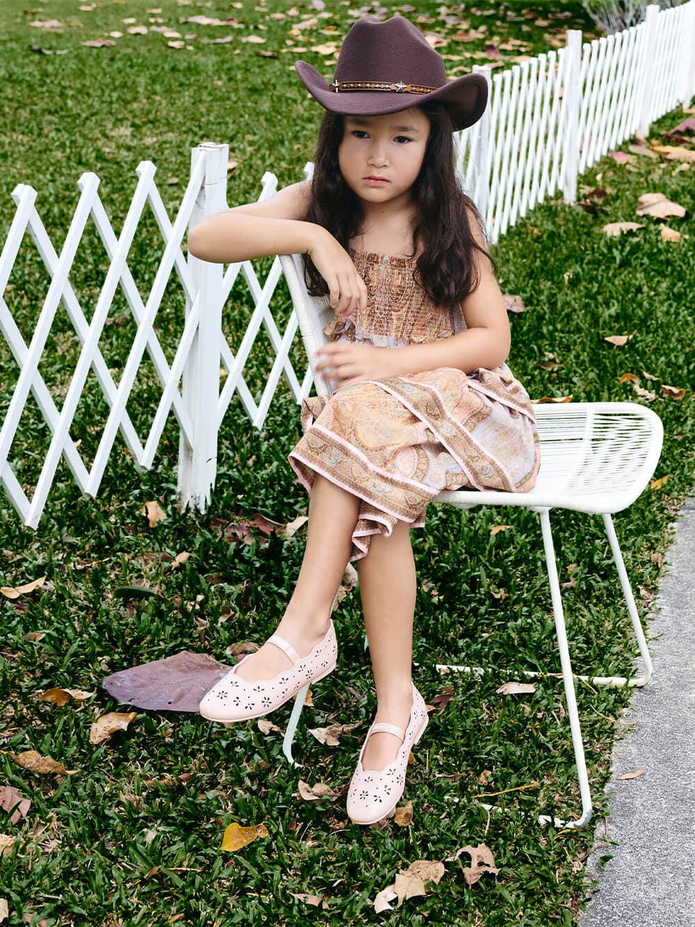 淺粉色縷空花卉瑪莉珍鞋 - CHARLES & KEITH