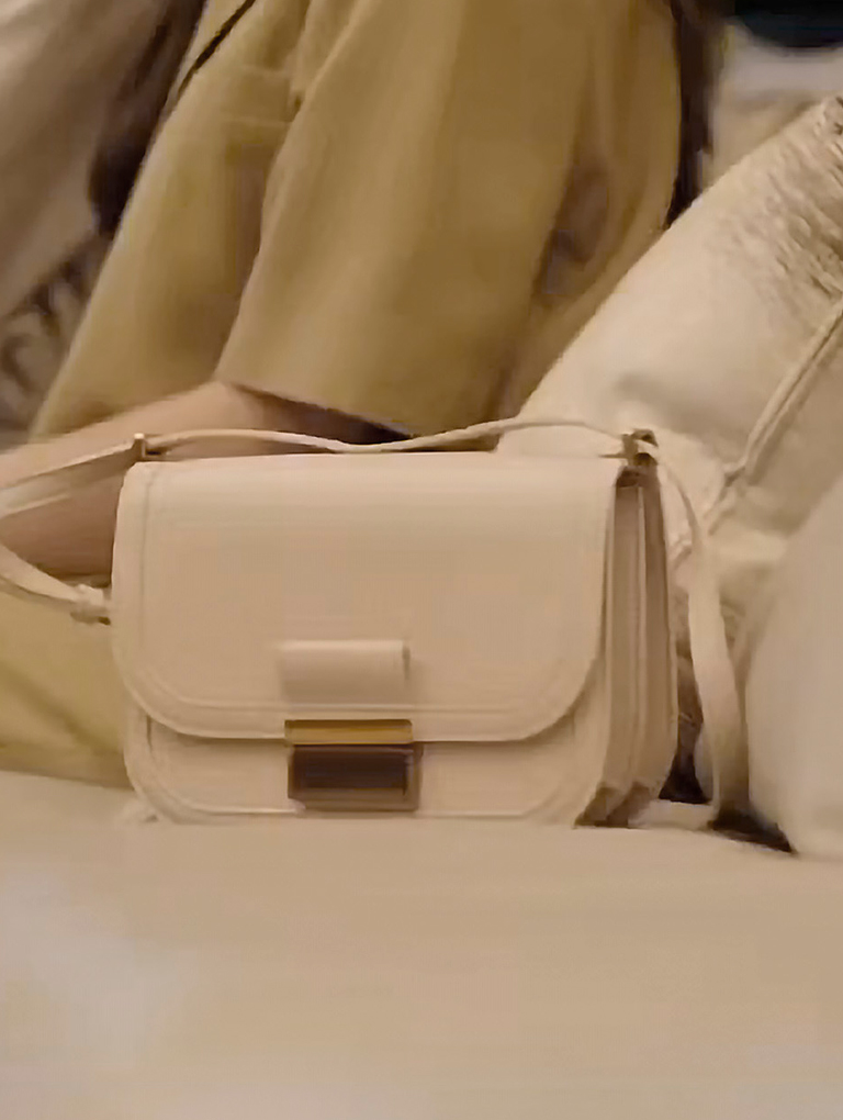 Women’s Charlot bag in ivory – CHARLES & KEITH