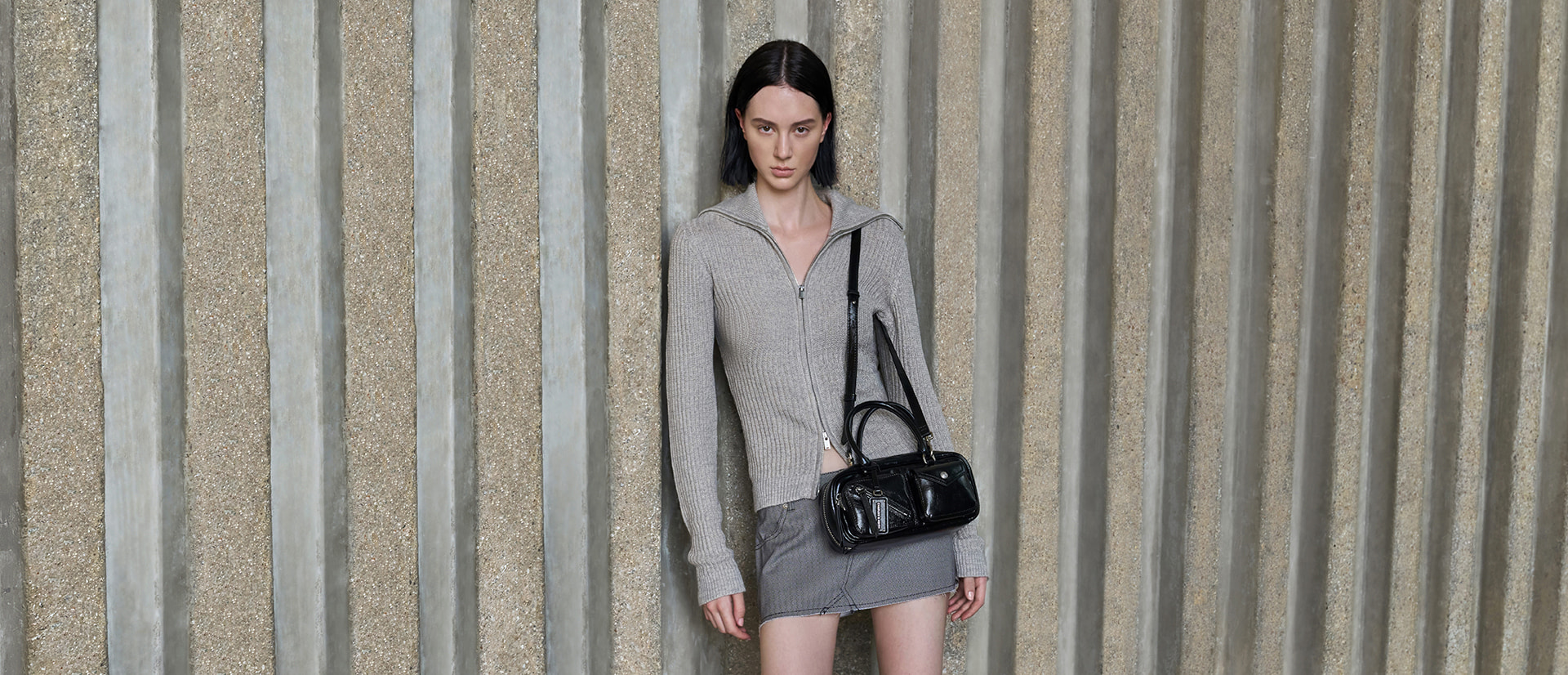 Women’s Thora multi-pocket bowling bag in noir - CHARLES & KEITH