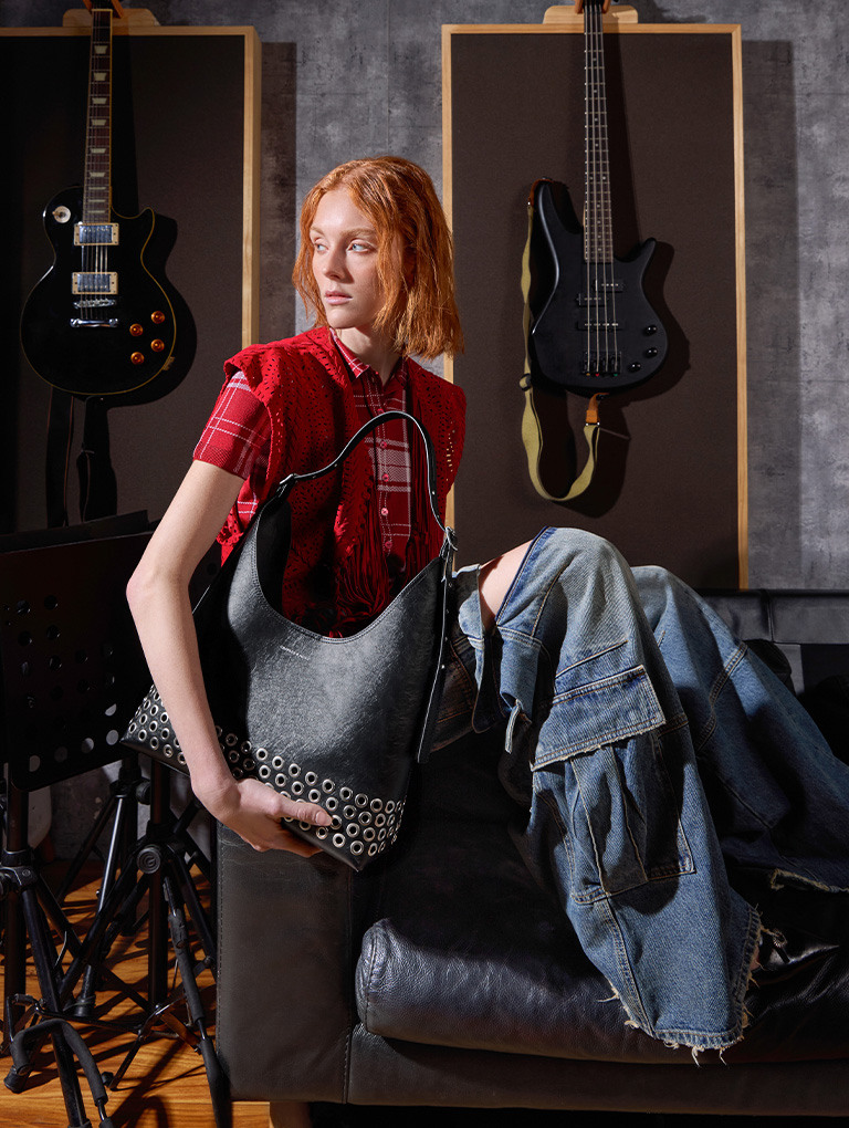Women’s Liv grommet hobo bag in noir  - CHARLES & KEITH