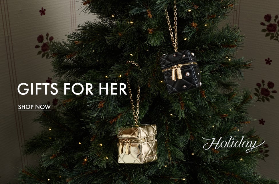 Black Micro Janie Quilted Pearl-Embellished Chain-Handle Boxy Pouch
Champagne Micro Janie Metallic Quilted Chain-Handle Boxy Pouch