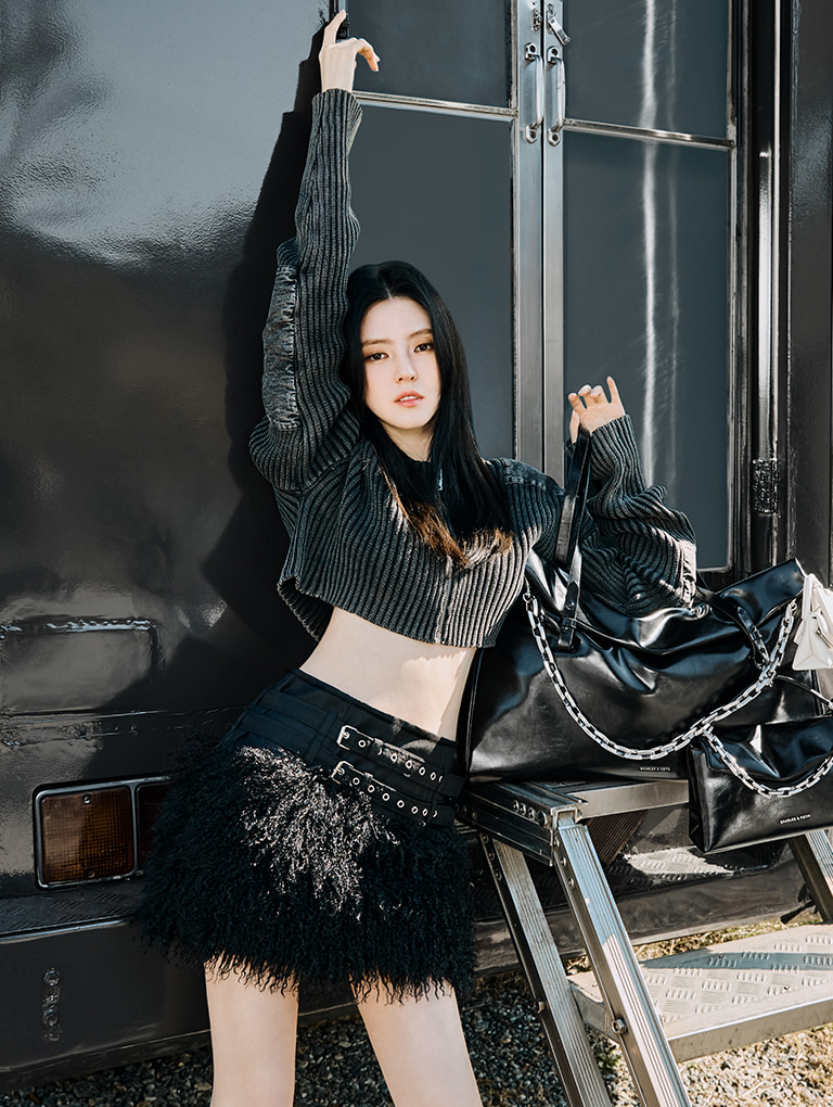 Women’s Andromeda Chunky-Chain Trapeze XL Tote Bag in black; Andromeda Chunky-Chain Trapeze Tote Bag in black; Andromeda Micro Bag Charm in cream - CHARLES & KEITH