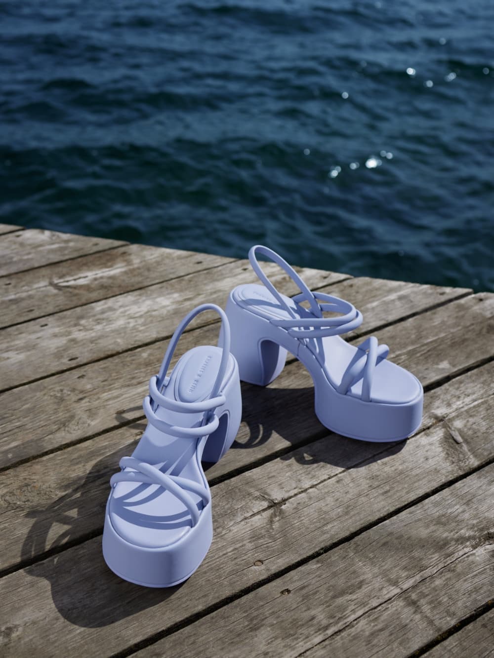 Sandalias Nerissa con plataforma en color lila - CHARLES  & KEITH