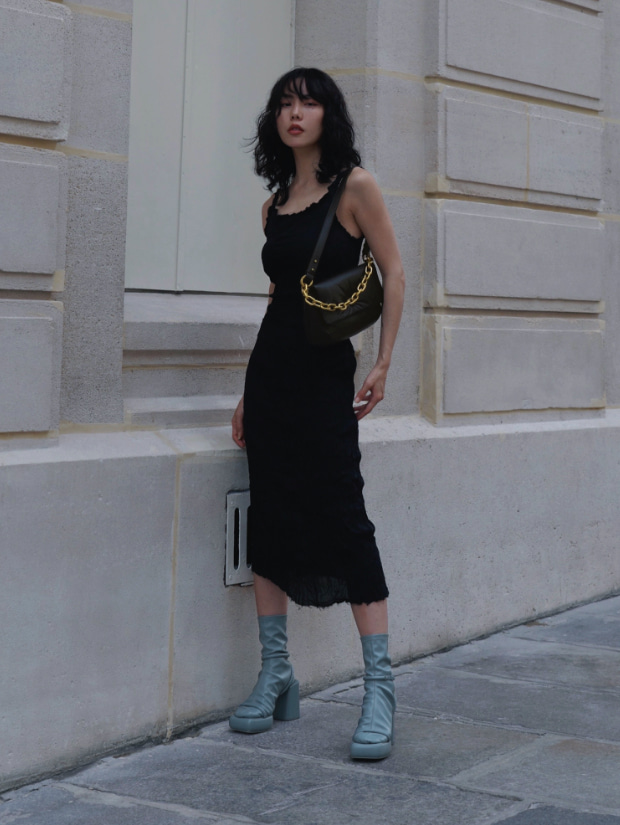 - CHARLES & KEITH