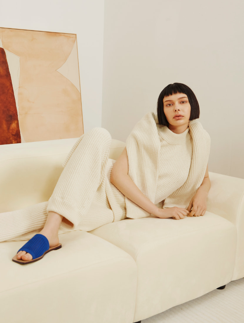 Women’s knitted asymmetric slides in blue - CHARLES & KEITH