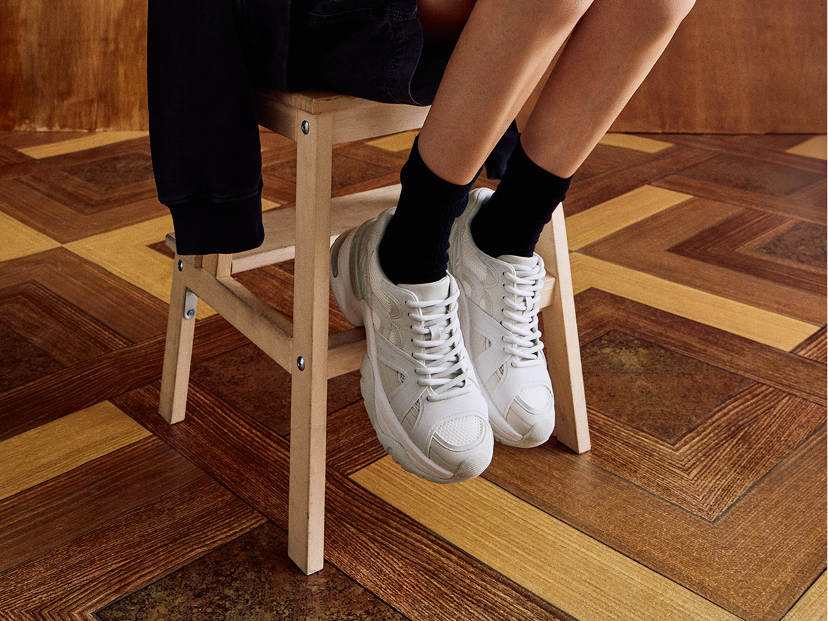 A Complete Guide: How to Clean White Sneakers - CHARLES & KEITH US