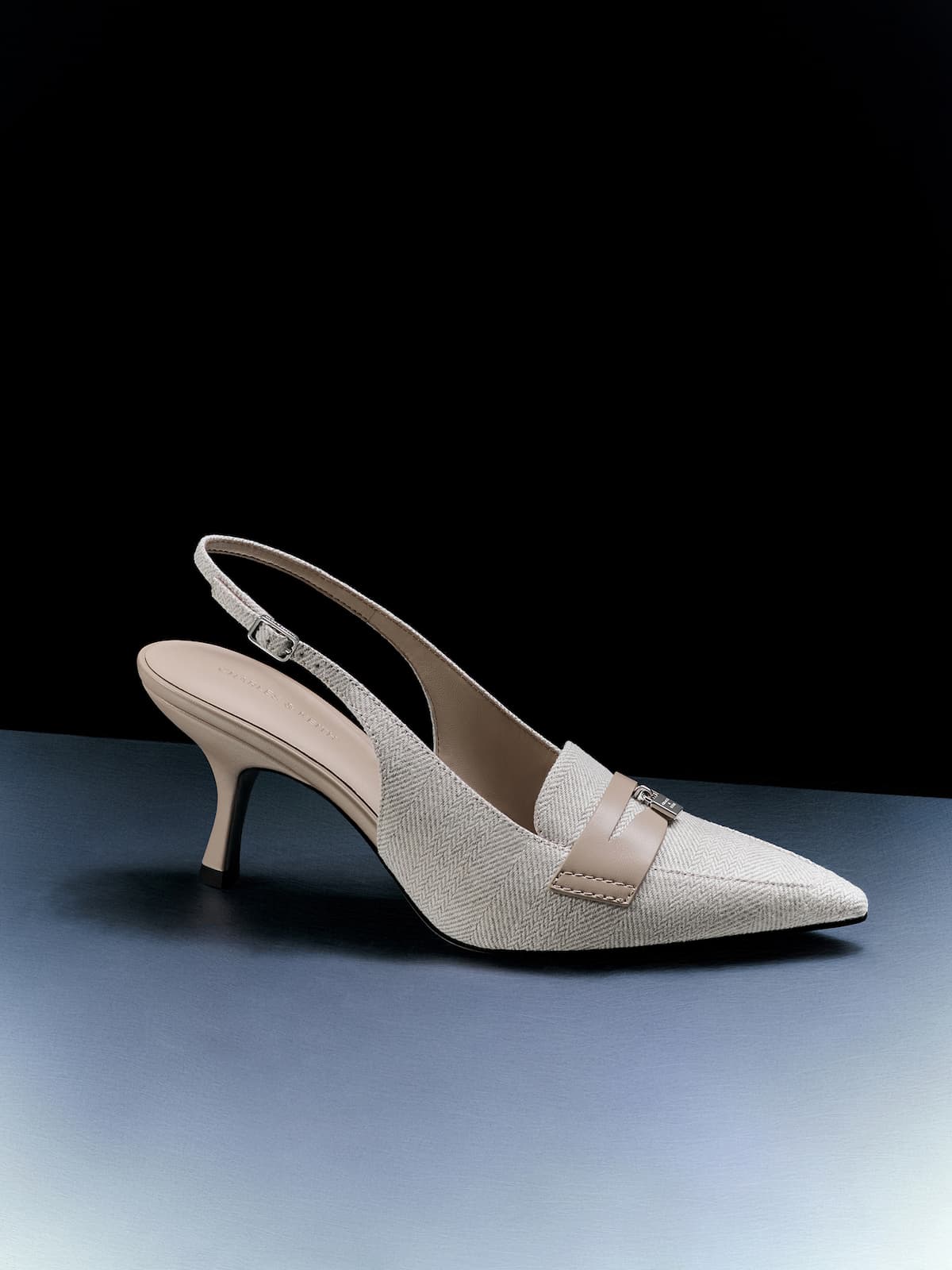 Griselda 尖頭裸跟鞋 - 淺灰色 - CHARLES & KEITH