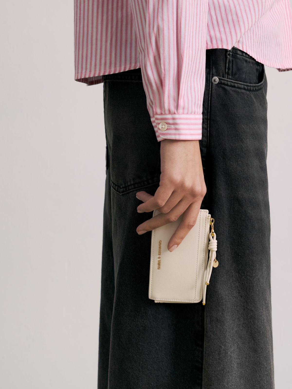 Cream Everleigh Zip-Around Card Holder - CHARLES & KEITH