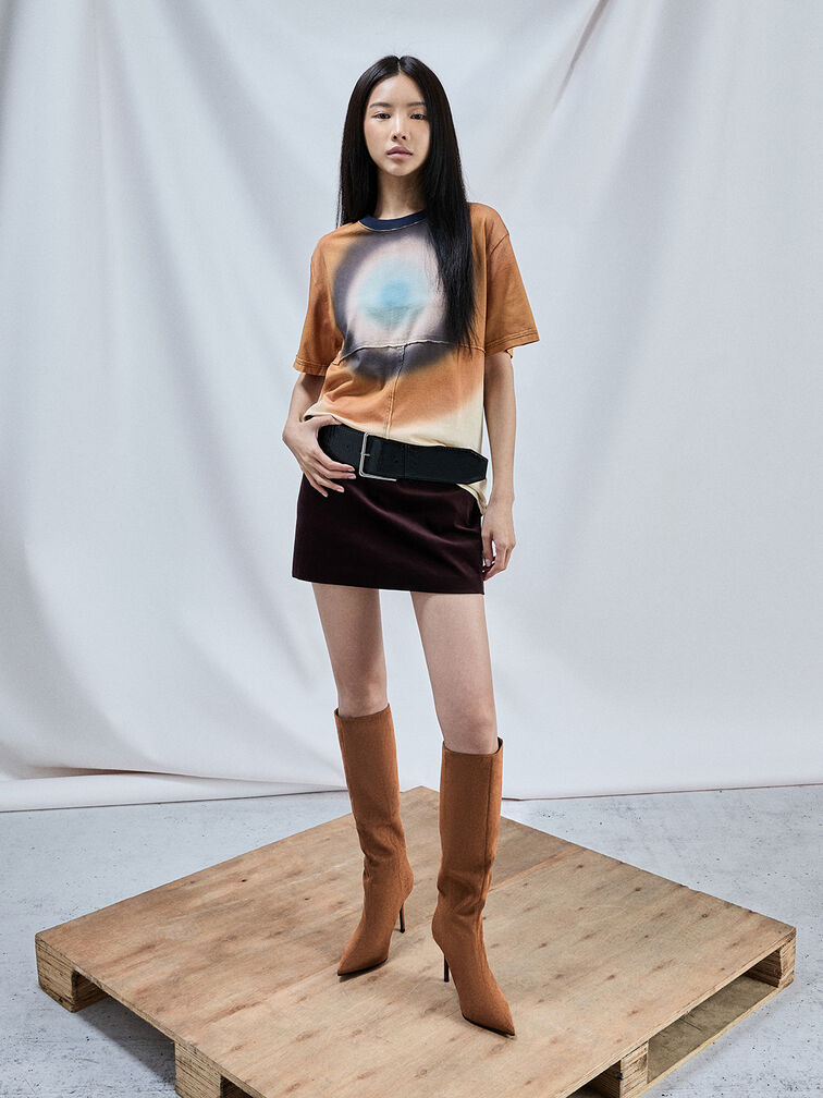 Los botines de aguja de punta afilada tienen una estética elegante y de alta moda con un efecto muy favorecedor de alargamiento de piernas.