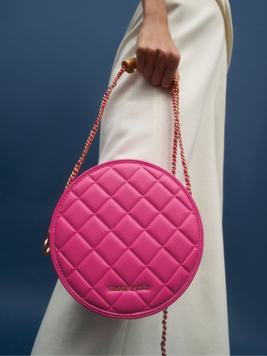 Women’s quilted circle bag in fuchsia - CHARLES & KEITH