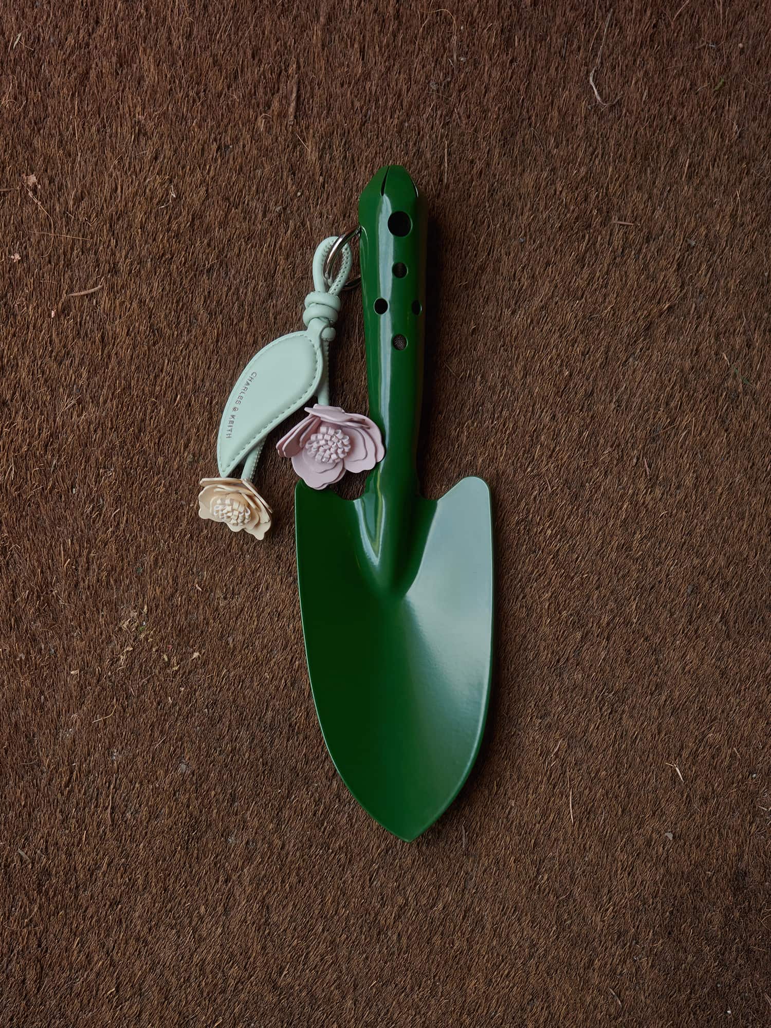 Pink Mabel Daisy Charm - CHARLES & KEITH