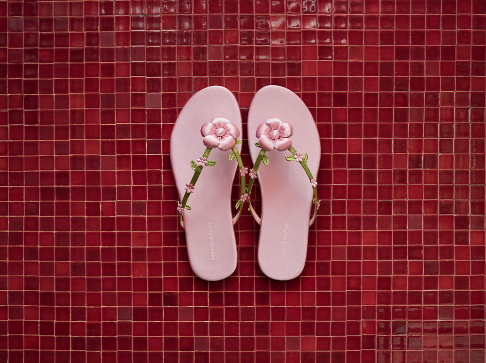 Charles & Keith 花柄ミュール Spring Summer 2026 | Seasonal Campaign - CHARLES & KEITH US