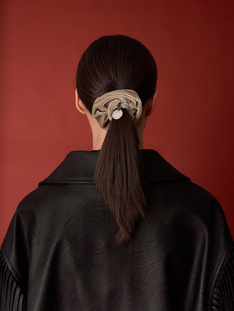 Women’s velvet scrunchie in beige  - CHARLES & KEITH