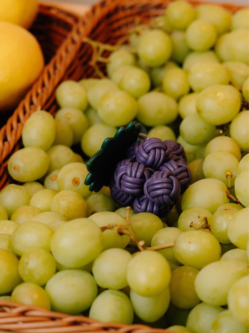 Grape charm - CHARLES & KEITH