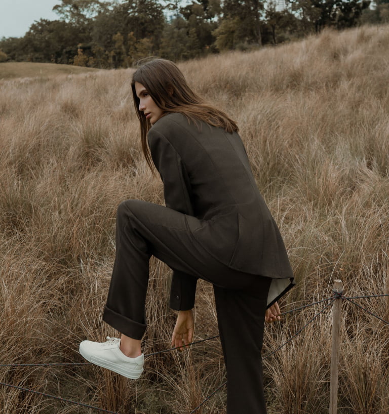Women’s satin platform sneakers in white – CHARLES & KEITH