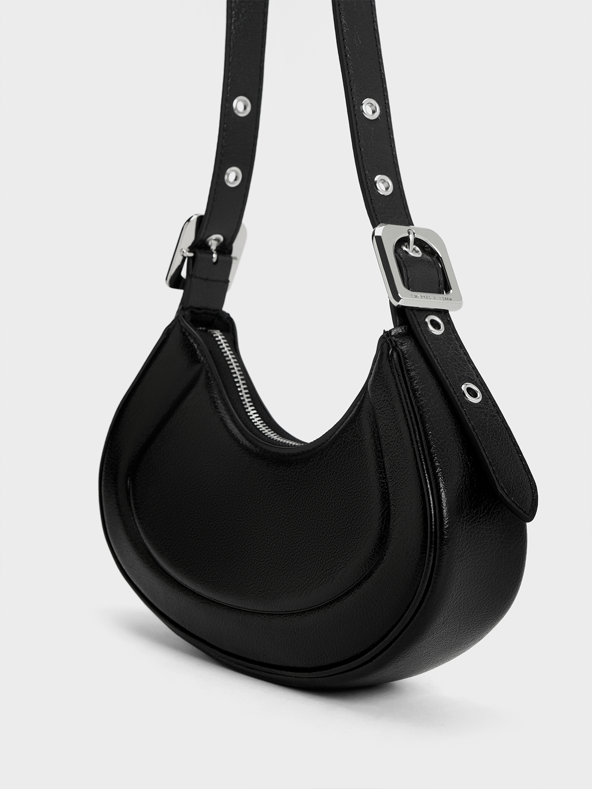 느와르 한소희 페트라 커브 숄더 백 - CHARLES & KEITH