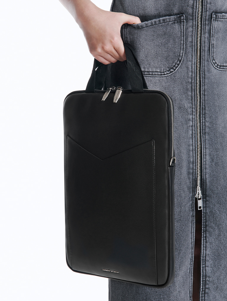 Women’s Gaia laptop bag in noir – CHARLES & KEITH