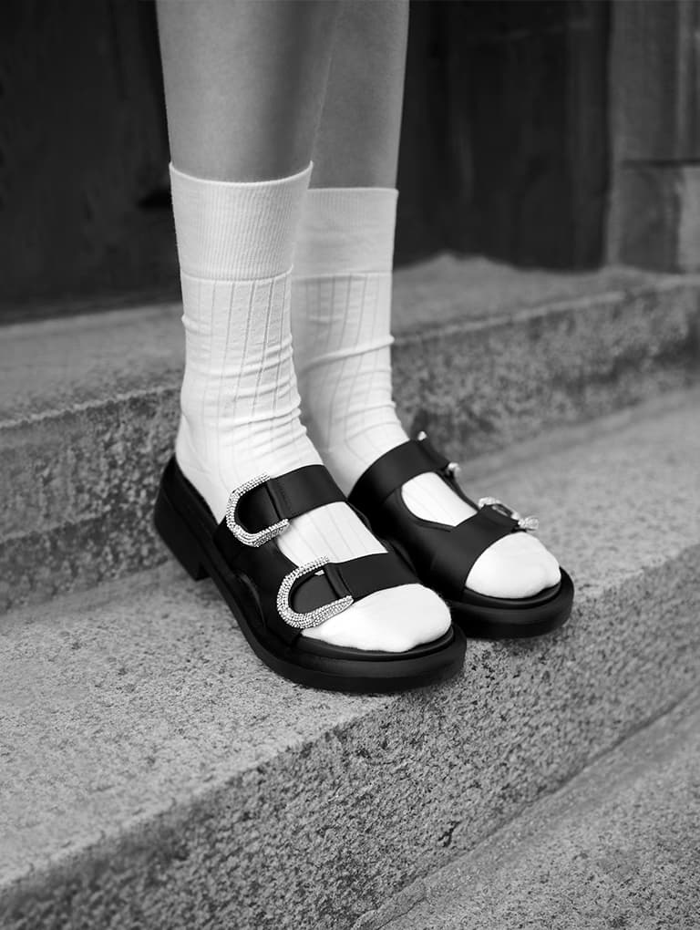 Women’s Gabine recycled polyester slides (close up) - CHARLES & KEITH