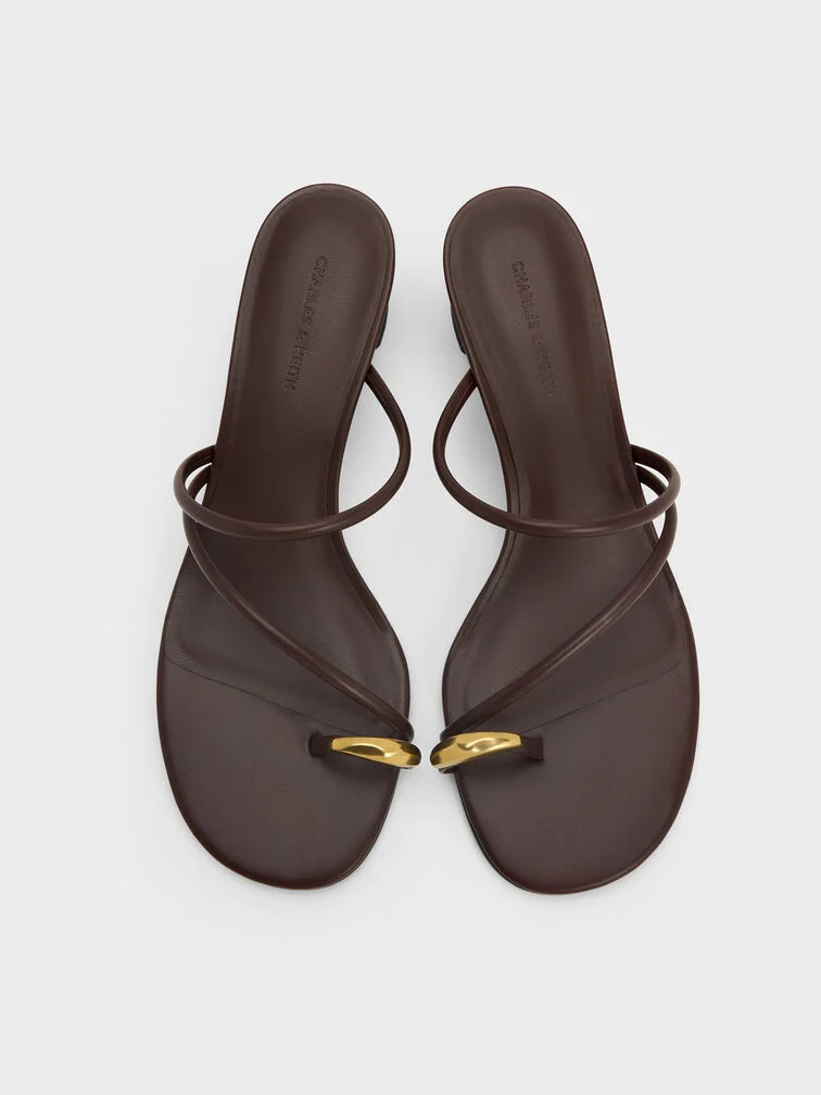 Open-toe styles offer generous space for your toes, allowing them to spread out naturally.