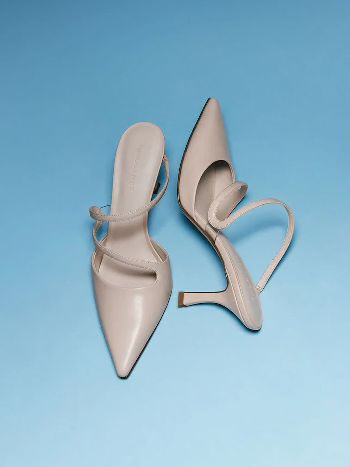 아르덴 새틴 포인티드 웨이비 힐 뮬 - CHARLES & KEITH