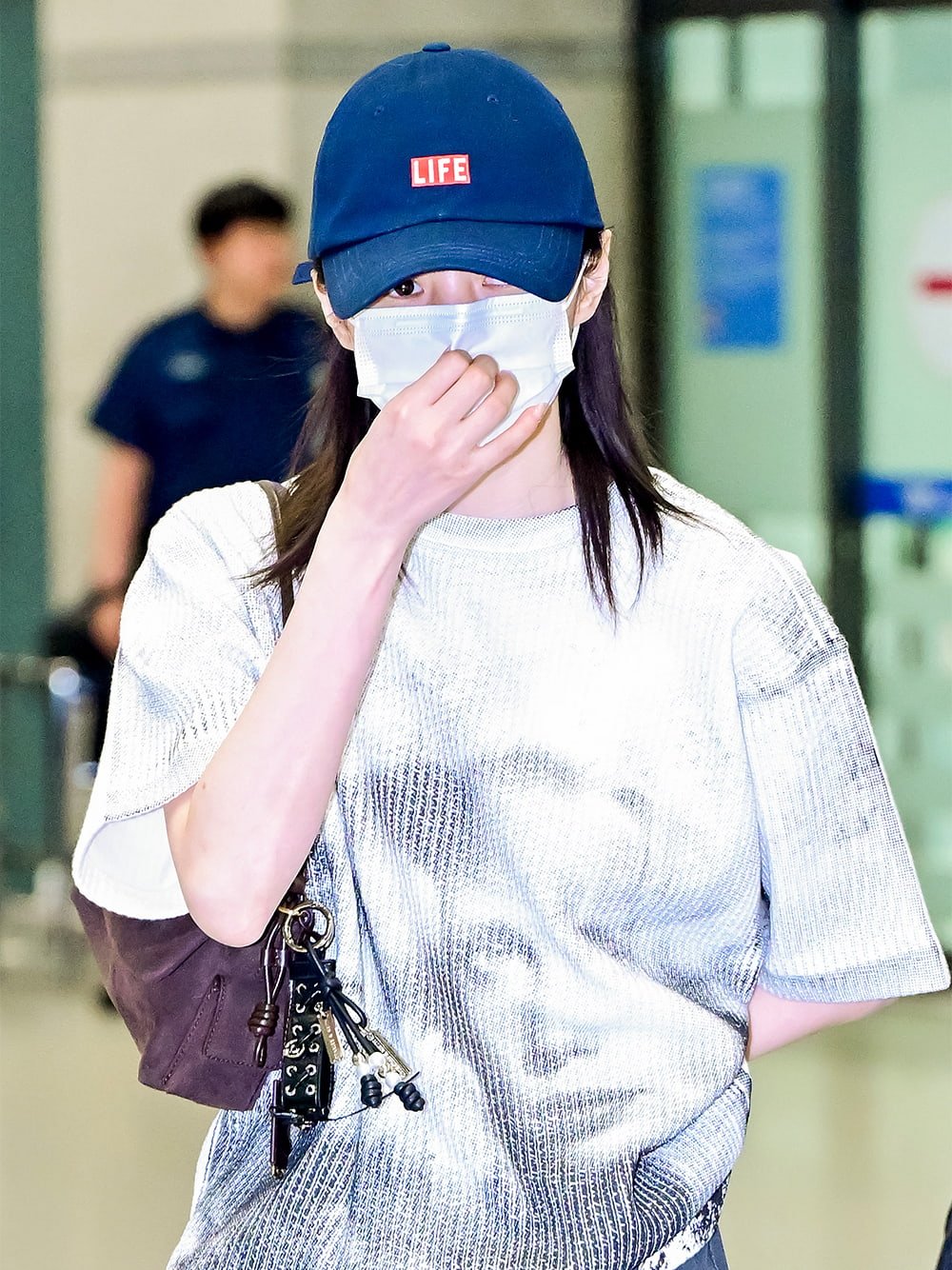 Women’s Khai recycled suede ruched-flap side-pocket top handle bag, as seen on Han So Hee - CHARLES & KEITH