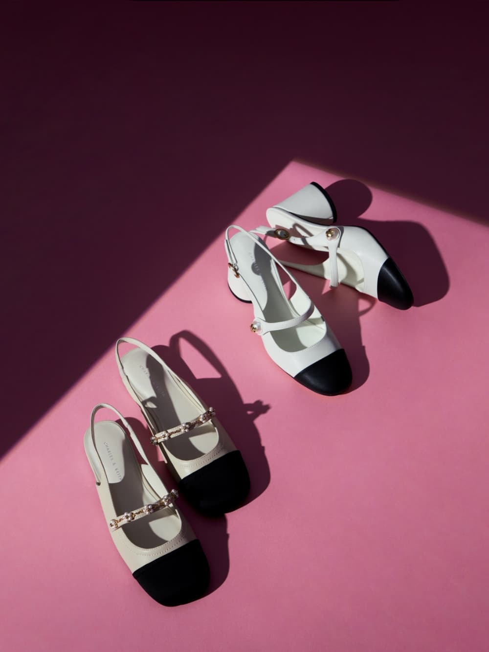 Zapatos planos destalonados con detalles florales de cuentas y tazones destalonados con adornos de perlas - CHARLES & KEITH