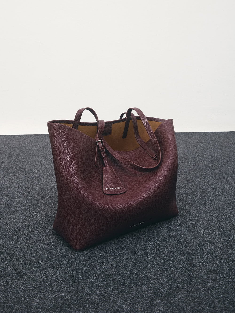 The Campus Essentials - CHARLES & KEITH US