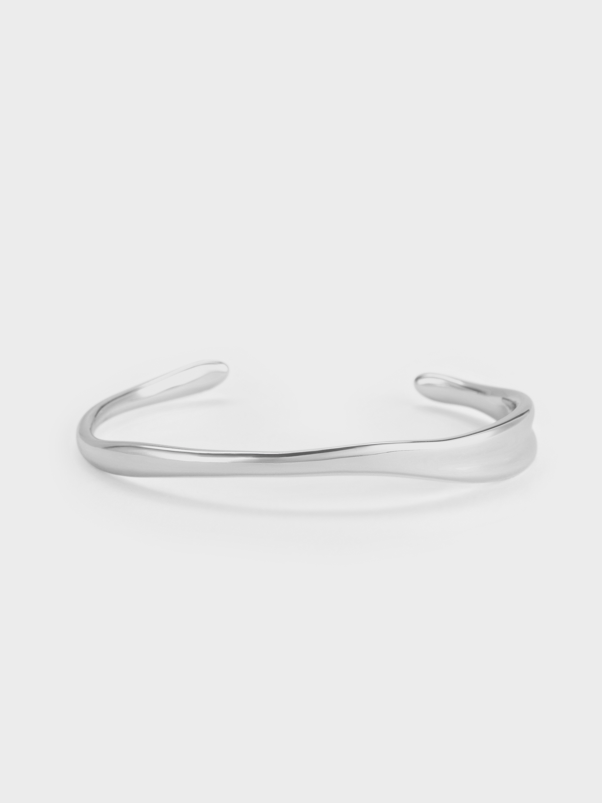 Donora Sculptural Cuff Bangle - Silver - CHARLES & KEITH CA